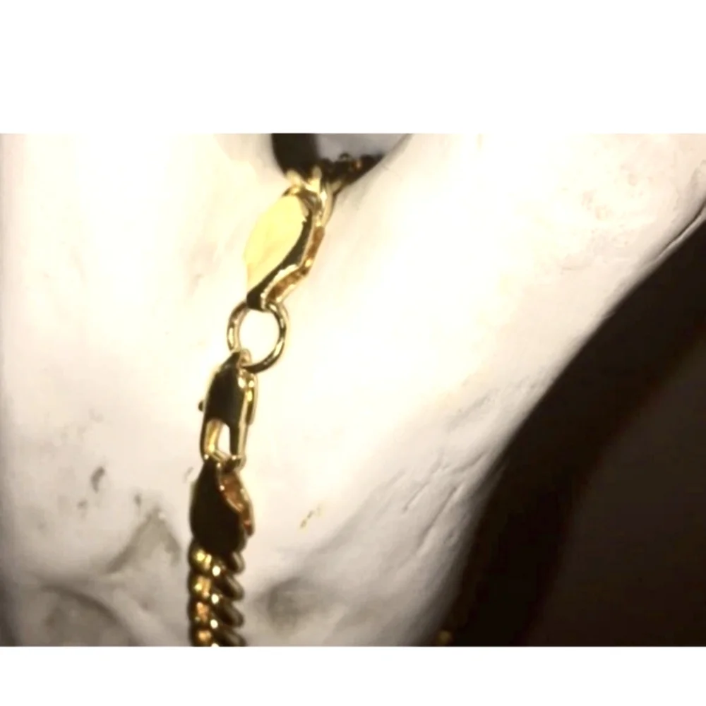Gold Chain Bracelet, Heavy 18kt Goldtone, Unisex 8 in Looks True